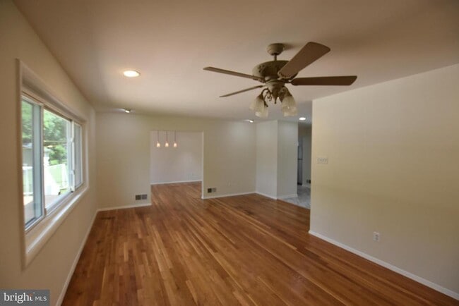 4015 Heathfield Rd in Rockville, MD - Building Photo - Building Photo