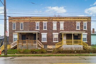 1044 Sullivant Ave in Columbus, OH - Building Photo - Building Photo