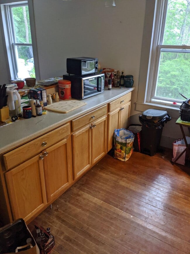 48 S Main St, Unit 2 in Alfred, NY - Foto de edificio - Building Photo