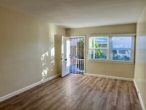 4468 Illinois St in San Diego, CA - Building Photo - Building Photo