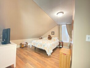 1 Minton St, Unit 2 in Boston, MA - Building Photo - Building Photo