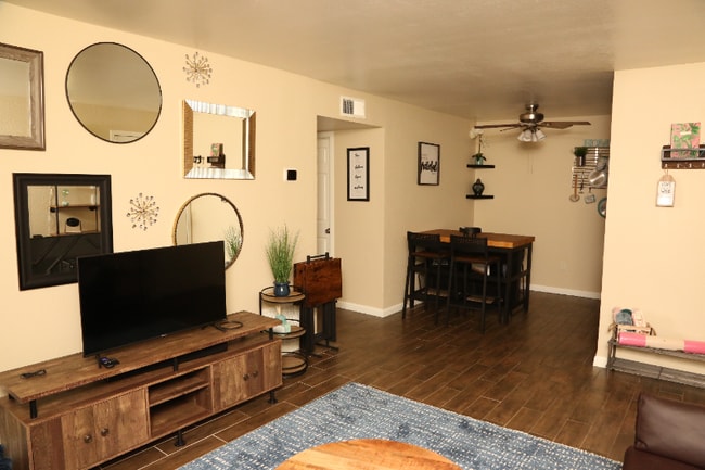 1265 Kendall Dr in San Bernardino, CA - Building Photo - Building Photo
