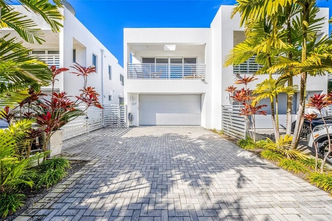 property at 817 NE 17th Way