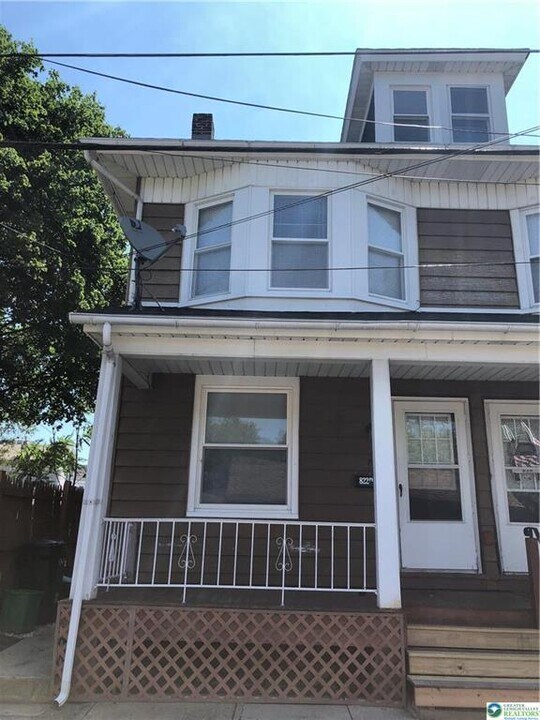822 Penn St in Bethlehem, PA - Building Photo