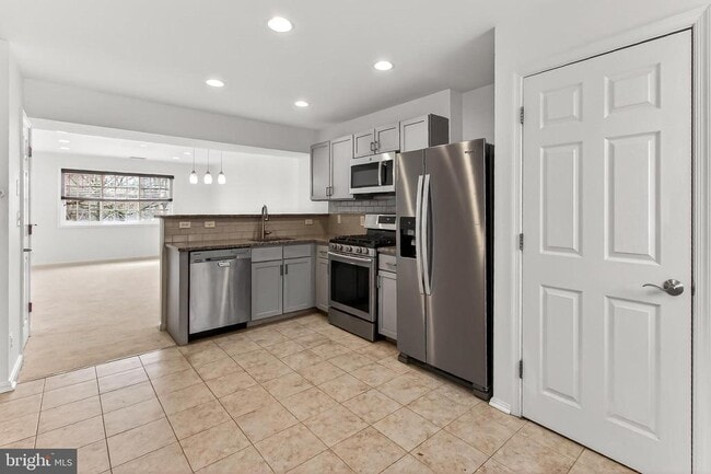 1407 N Van Dorn St in Alexandria, VA - Building Photo - Building Photo