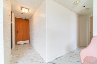 300 Wai Nani Way in Honolulu, HI - Building Photo - Building Photo