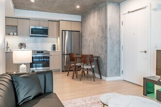 1 Brady St in San Francisco, CA - Building Photo - Building Photo