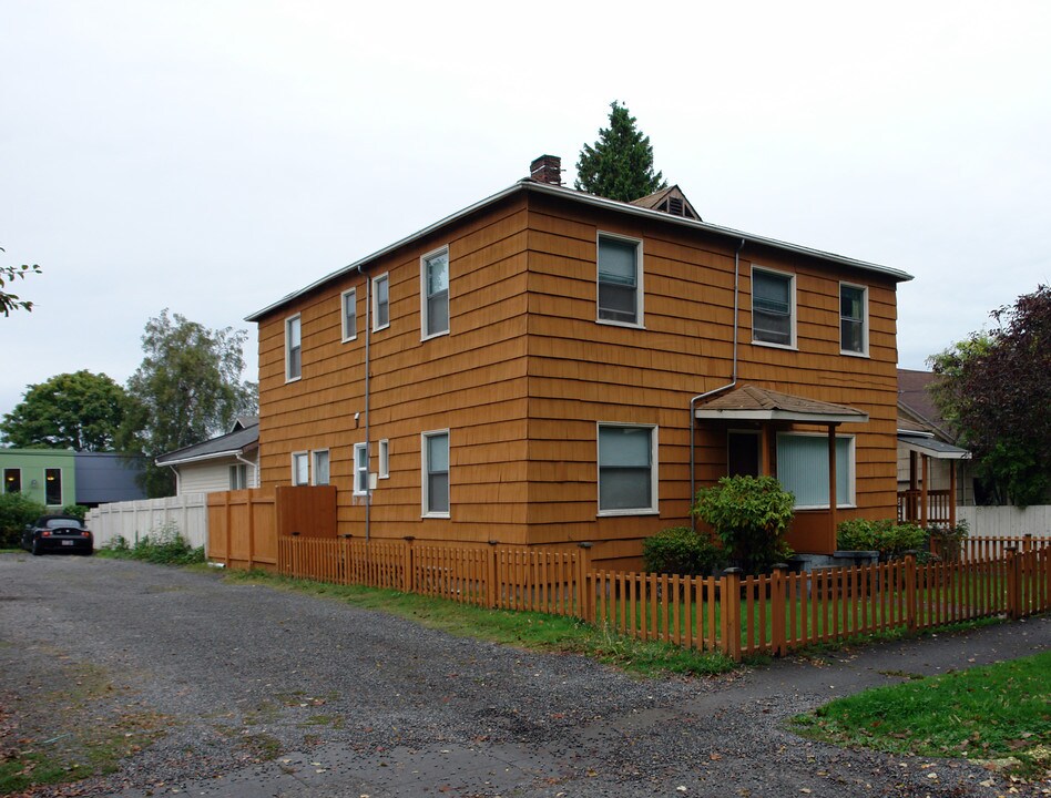 128 W Florentia St in Seattle, WA - Foto de edificio