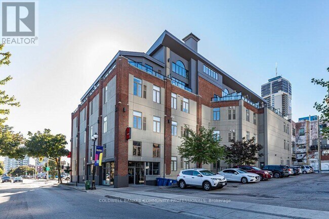80 King William St in Hamilton, ON - Building Photo - Building Photo