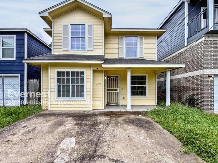 2300 Abernathy St in Houston, TX - Building Photo