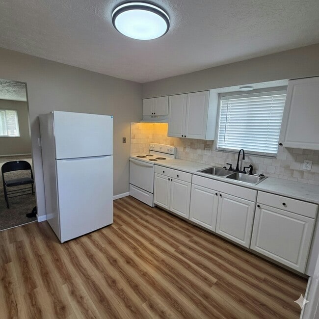 property at 4901 Guthrie Dr