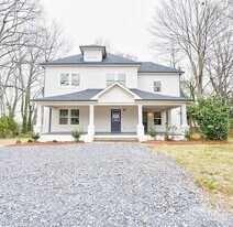 311 W Gold St in Kings Mountain, NC - Building Photo