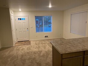 141 E Rio Vista Ave-Unit -141 in Burlington, WA - Building Photo - Building Photo