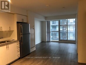 3091-3091 Dufferin St in Toronto, ON - Building Photo - Building Photo