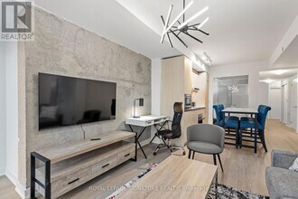 47-447 Mutual St in Toronto, ON - Building Photo - Building Photo