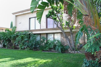 Maureen II in Garden Grove, CA - Foto de edificio - Building Photo