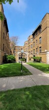 6926 S Oglesby Ave in Chicago, IL - Building Photo - Building Photo