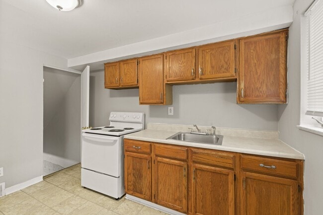 property at 462-464-464 Idlewood Rd