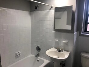 5602 Ogontz Ave, Unit A in Philadelphia, PA - Foto de edificio - Building Photo