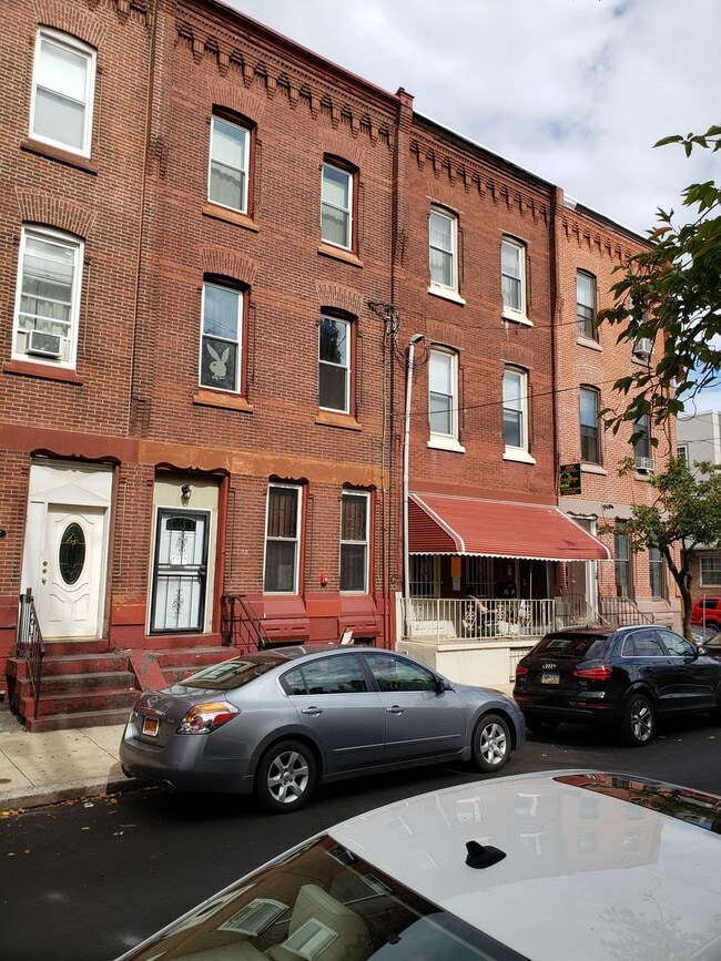 1705 W Montgomery Ave in Philadelphia, PA - Building Photo - Building Photo