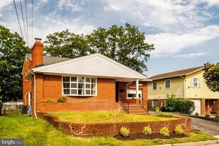 1916 Porter Ave in Hillcrest Heights, MD - Building Photo