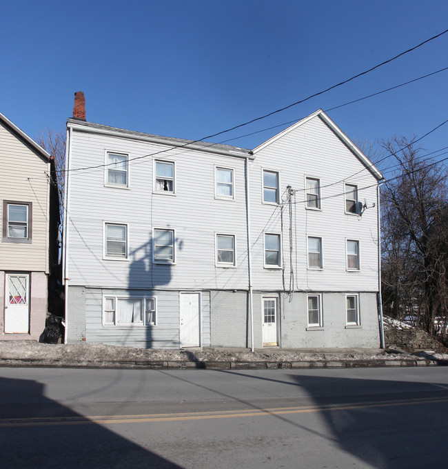 199 Partition St in Saugerties, NY - Building Photo - Building Photo