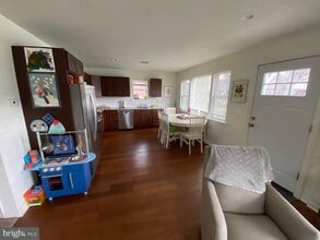 13 Brookside Rd in Glenside, PA - Building Photo - Building Photo