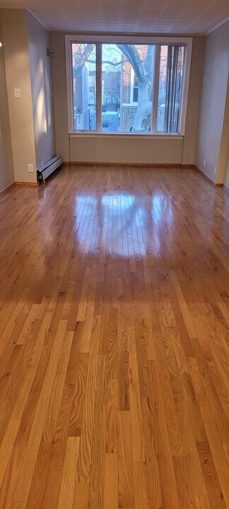 53 Clara St, Unit Top Floor in Brooklyn, NY - Foto de edificio