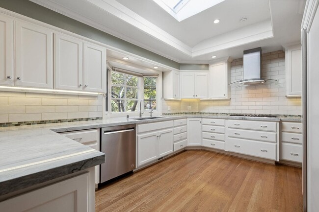 property at 1664 Waverley St