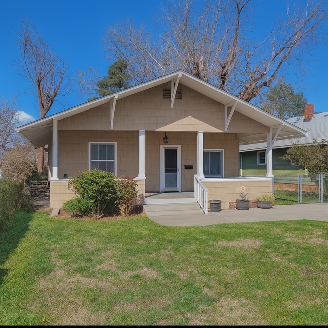 21 E 2nd Ave in Kennewick, WA - Building Photo - Building Photo