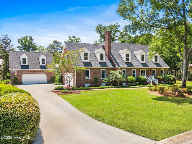 property at 1723 Verrazzano Dr