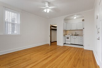 2342 N Spaulding Ave in Chicago, IL - Building Photo - Building Photo