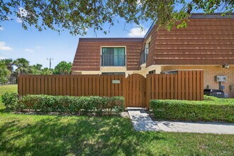 2814 28th Ct in Jupiter, FL - Building Photo - Building Photo