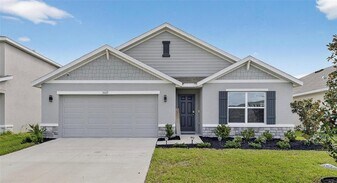 3602 Forest Path Dr in Plant City, FL - Building Photo