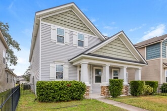 3059 Holly Grove Lane in Orange Park, FL - Building Photo - Building Photo