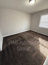 544 SE Colfax Pl in Topeka, KS - Building Photo - Building Photo