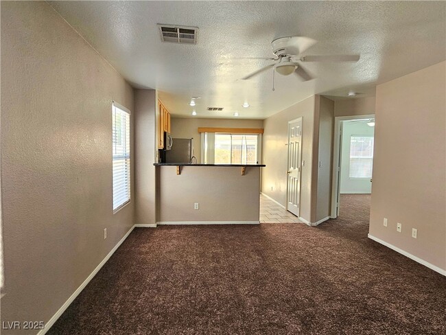 10130 June Flower Dr in Las Vegas, NV - Foto de edificio - Building Photo