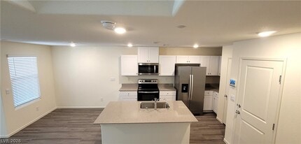 1900 Omaggio Pl in Henderson, NV - Building Photo - Building Photo