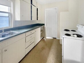 1709 Maplewood Ave in Lansing, MI - Building Photo - Building Photo