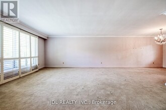 87 Munro Blvd in Toronto, ON - Building Photo - Building Photo