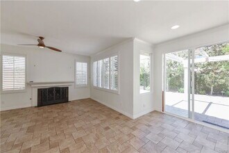 3 Green Hollow in Irvine, CA - Building Photo - Building Photo