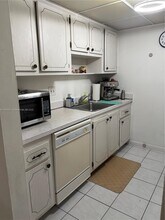 14501 N Kendall Dr in Miami, FL - Building Photo - Building Photo