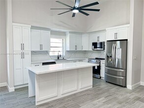 5284 Tiffany Anne Cir in West Palm Beach, FL - Building Photo - Building Photo