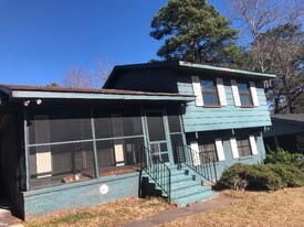 5490 Lynbrook Ct in Fayetteville, NC - Building Photo