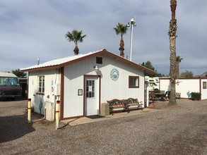 Pleasant Acres in Apache Junction, AZ - Building Photo - Building Photo