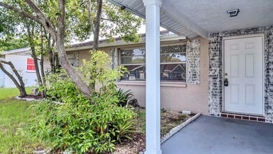 11241 Snyder Ave in Port Richey, FL - Building Photo - Building Photo