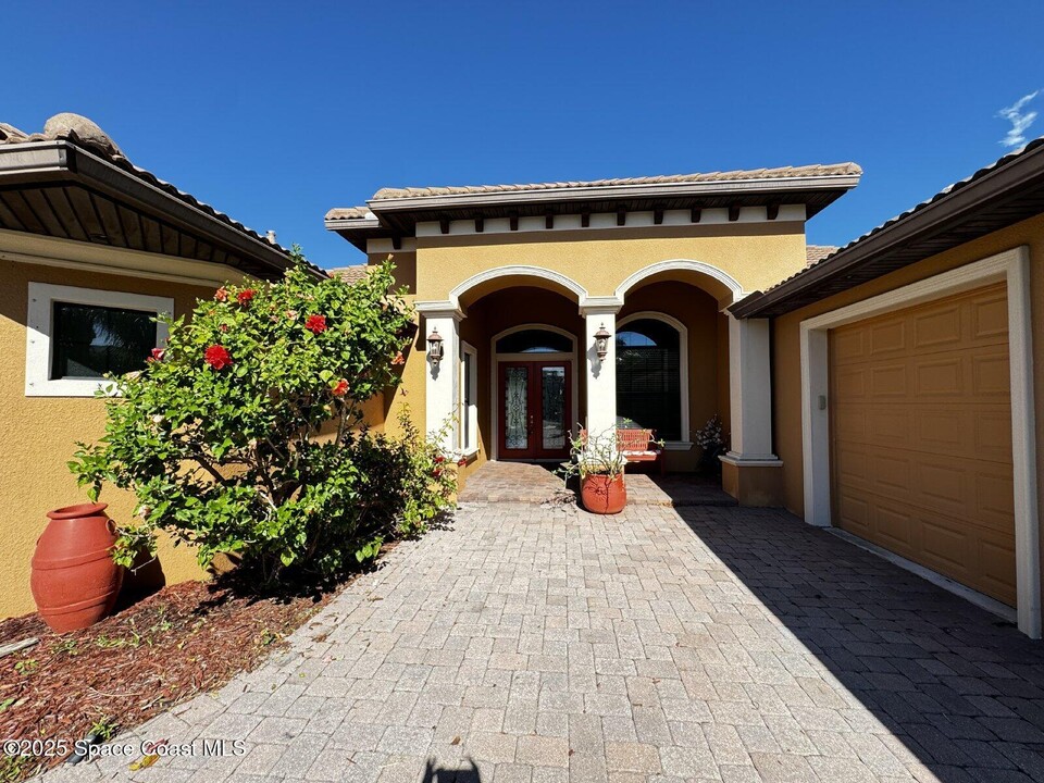 3239 Levanto Dr in Melbourne, FL - Building Photo