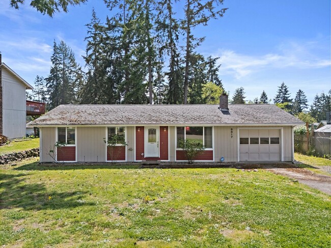 property at 8817 Quinault Dr NE