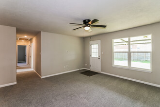 11903 Bonaparte Dr in Cypress, TX - Building Photo - Building Photo