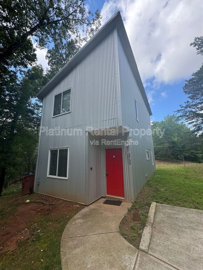 4730 Parks Rd in Cumming, GA - Building Photo - Building Photo